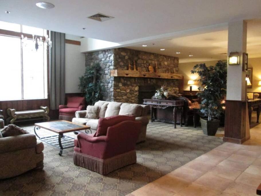 Ski On Off 1Br Suite 1St Flr Sleeps 4 Jiminy Peak ハンコック エクステリア 写真